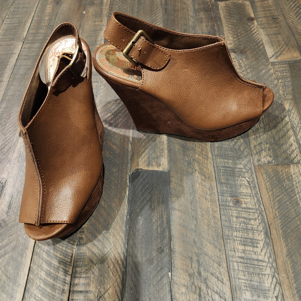 Brash peep toe wedge high heels platform size 8